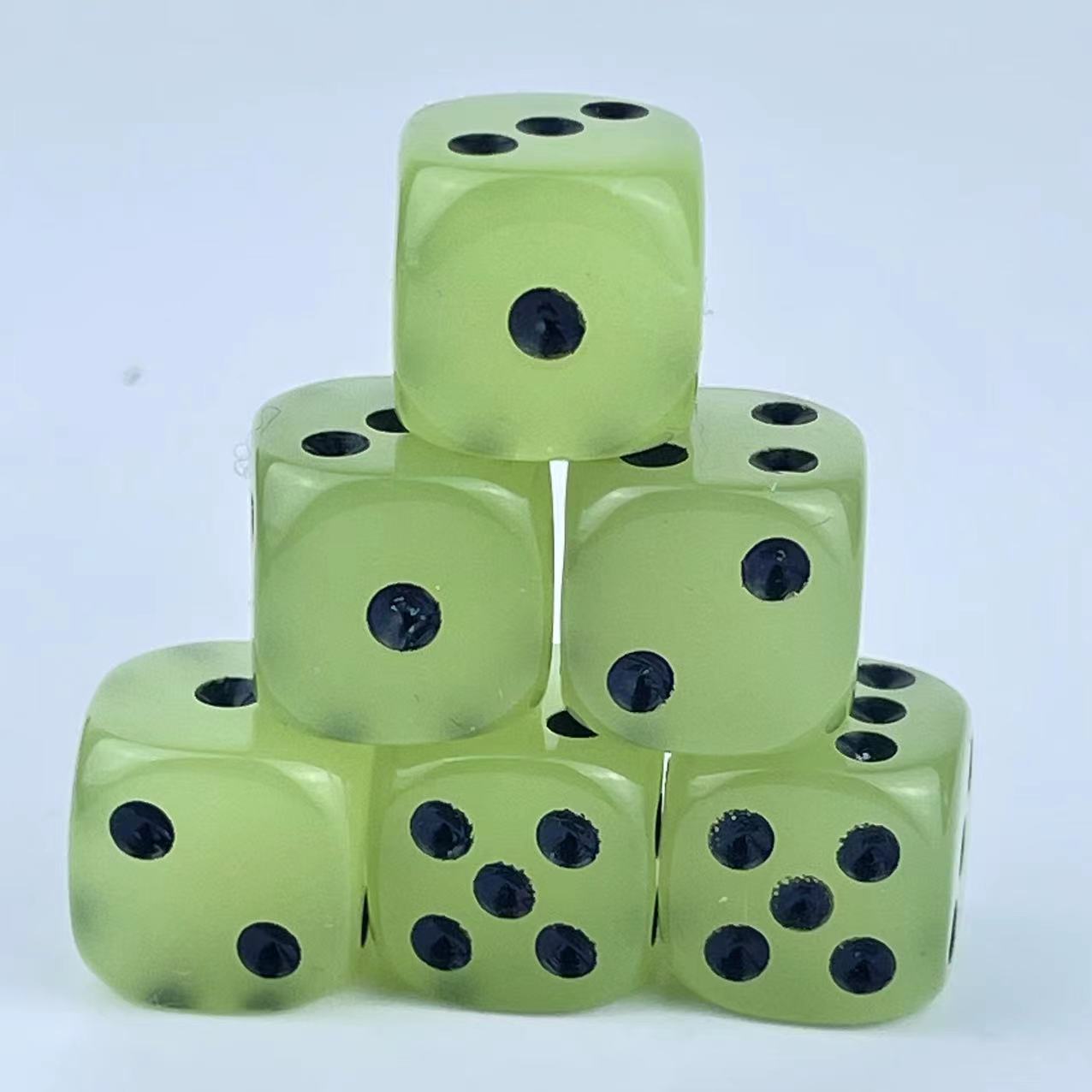 Paquet de dés phosphorescents  - Board Game Yahtzee avis et prix